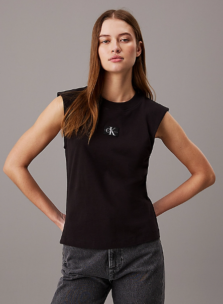 Relaxed sleeveless t-shirt