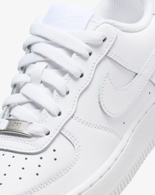 Nike Air Force 1 LE Shoes for teenagers